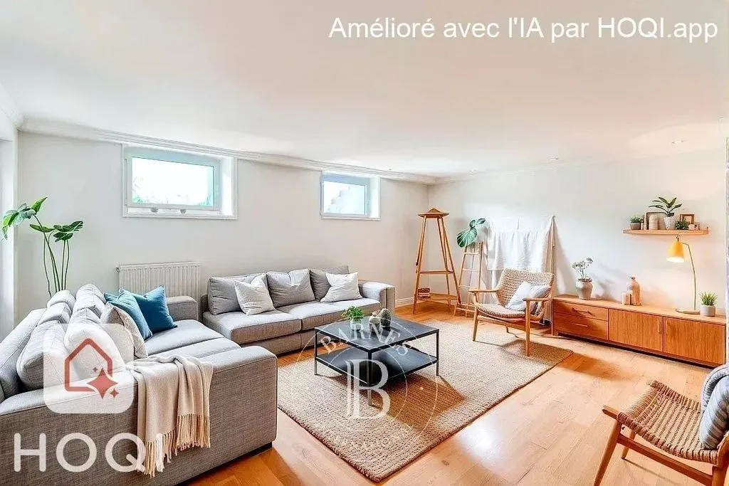 Living Room - Luxury Duplex with Garden in Paris