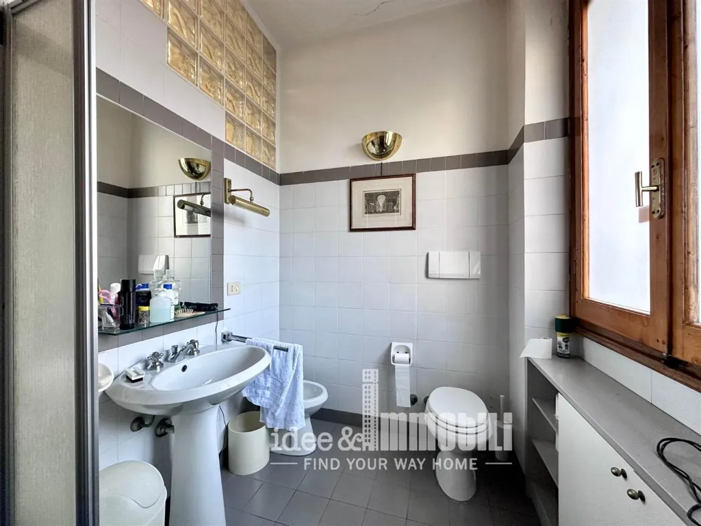 Vannitoad - Signorile Apartment with Balcony in Florence