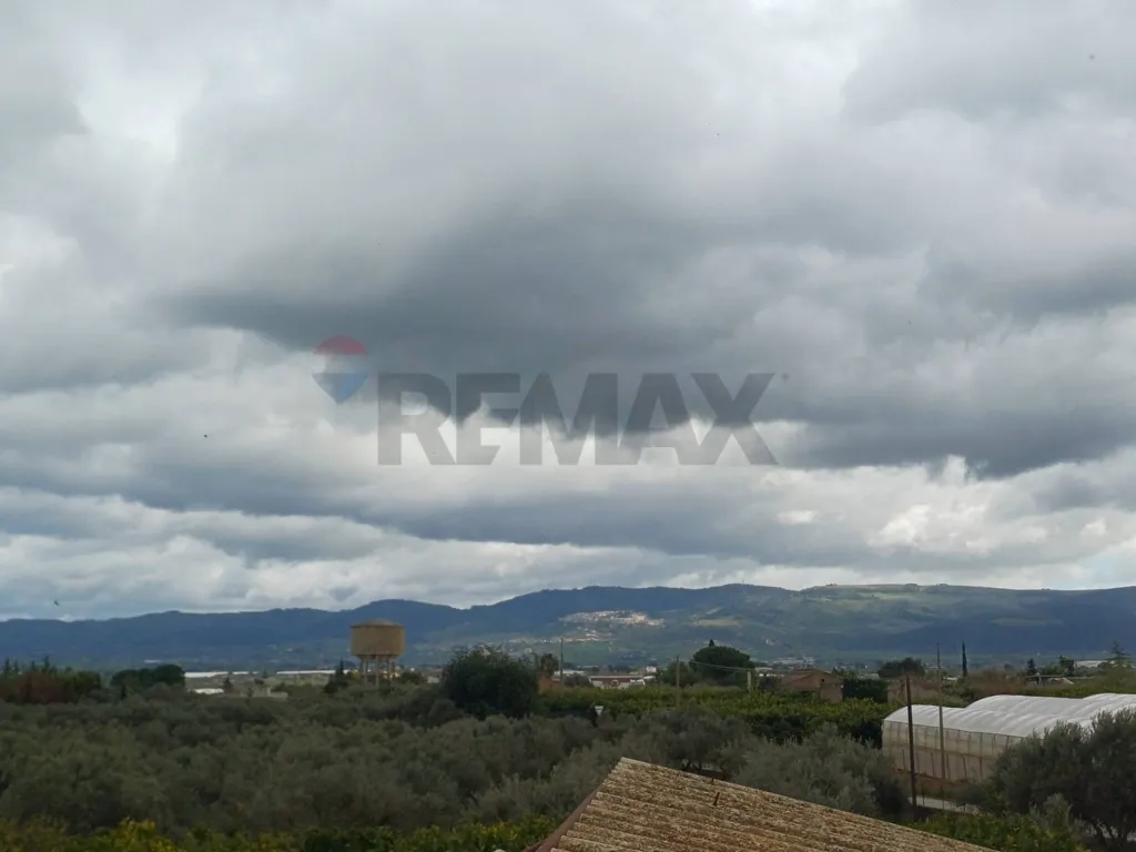 Aed - Villa with Garden and Panoramic View in Chiaramonte Gulfi