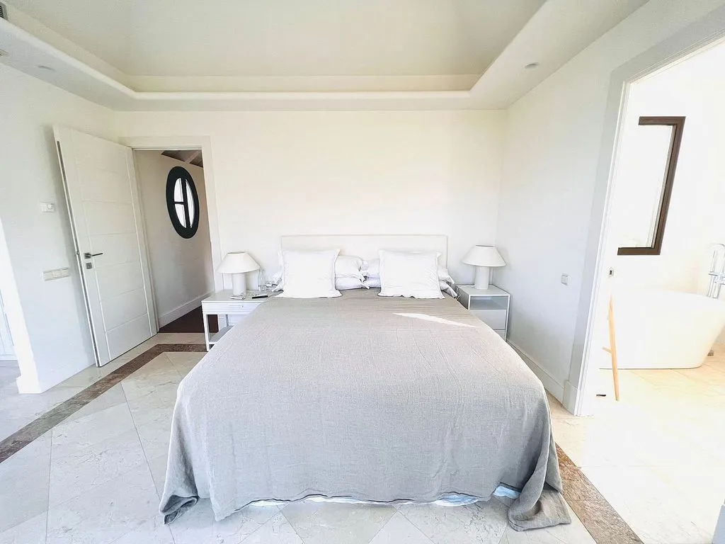Magamistoad - Luxury Villa with Pool in Marbella's Golden Mile