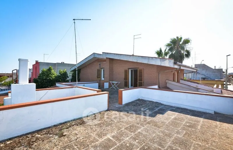 Terrazza - Modern Villa with Garden in Torricella