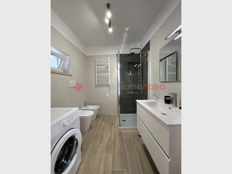 Bathrooms - Rustic Villa with Private Garden in Terracina