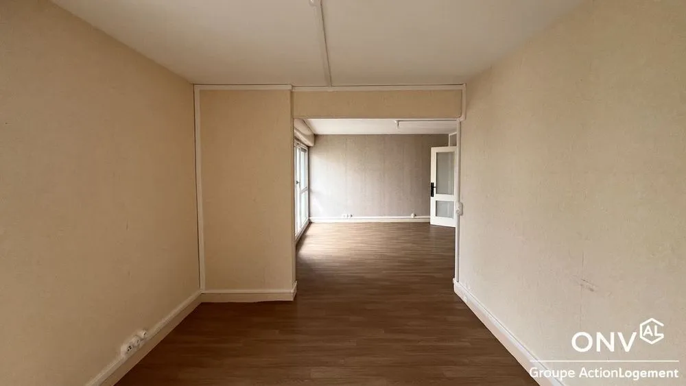 Rooms - Spacious 4-Piece Apartment with Balcony in St Dizier