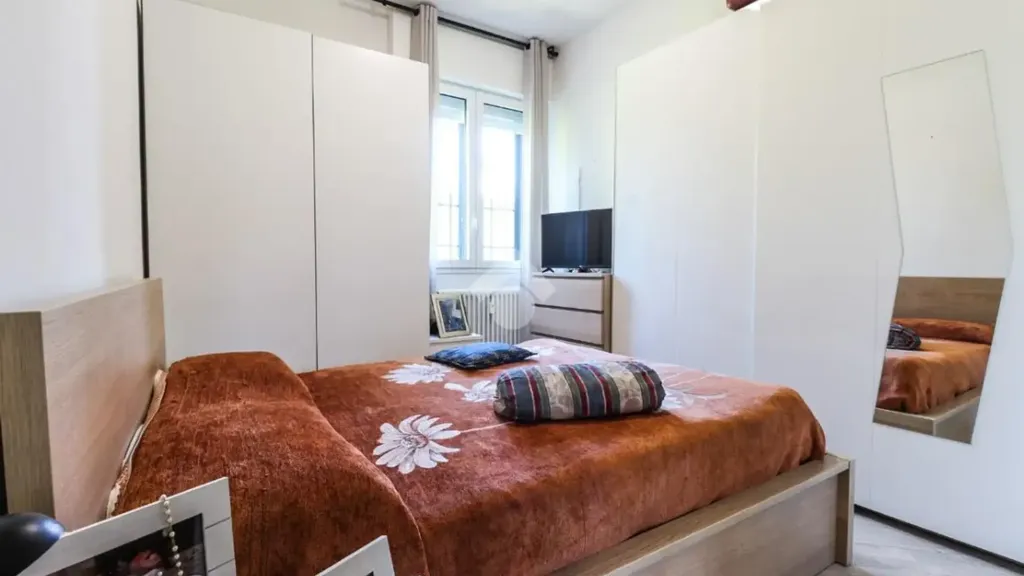 Magamistoad - Armed Two-Bedroom Apartment in Castenaso Centre