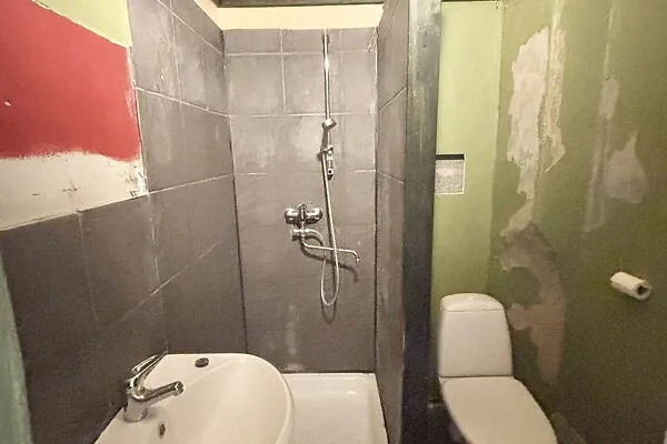 Salles de bain - Historic Flat with Central Heating in Tartu City Centre
