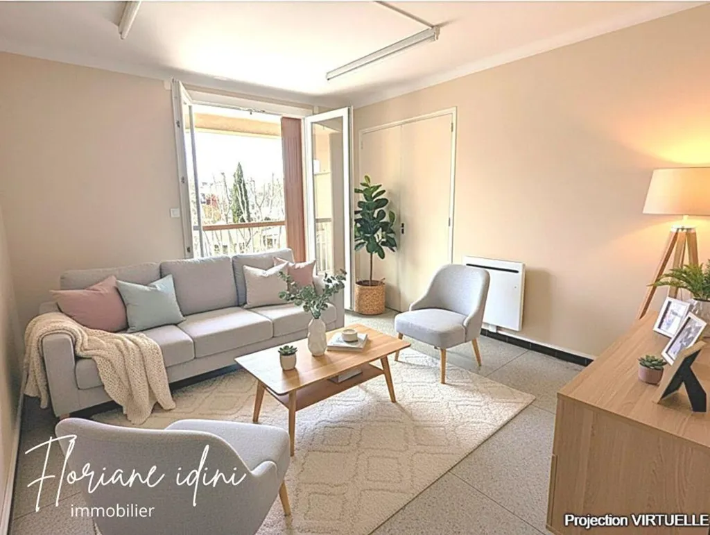 Living Room - T3 Flat with Balcony in 92,000 EUR Zone