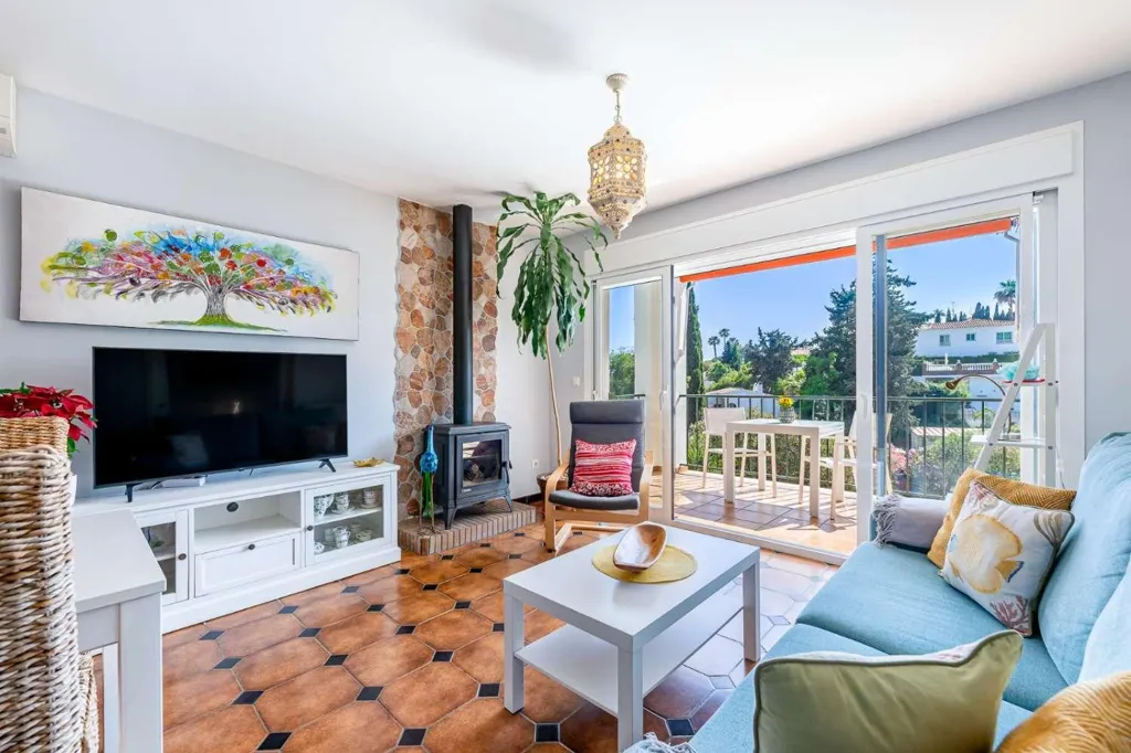Soggiorno - Seafront Apartment with Terrace in Chaparral, Mijas