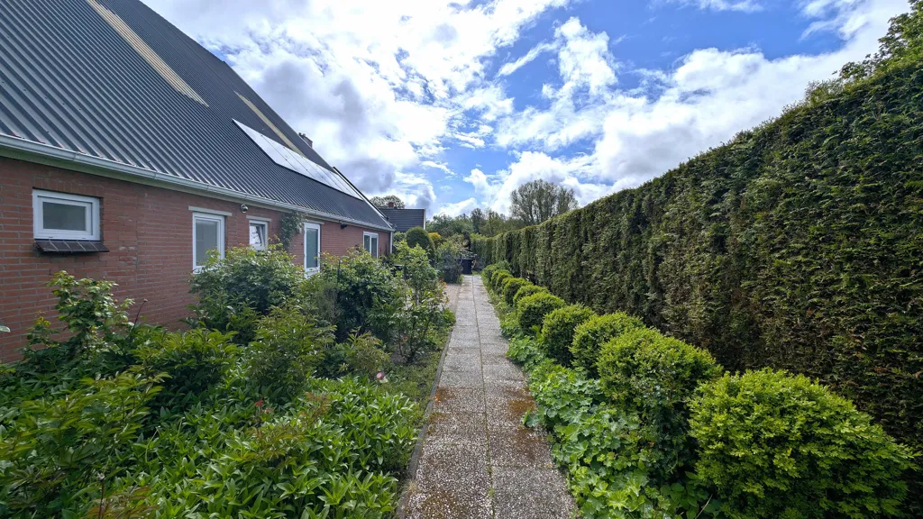 Jardin - Galerie Flat with Private Garden in Groningen