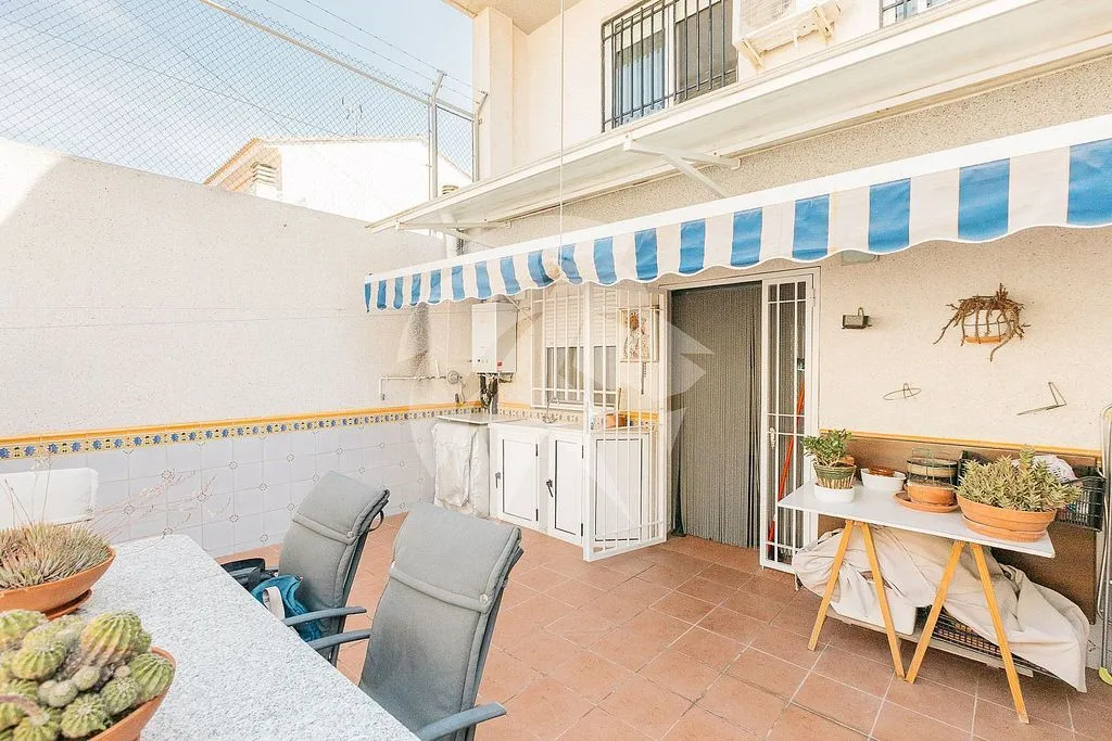Terrasse - Terraced House with Garage in Alaquàs