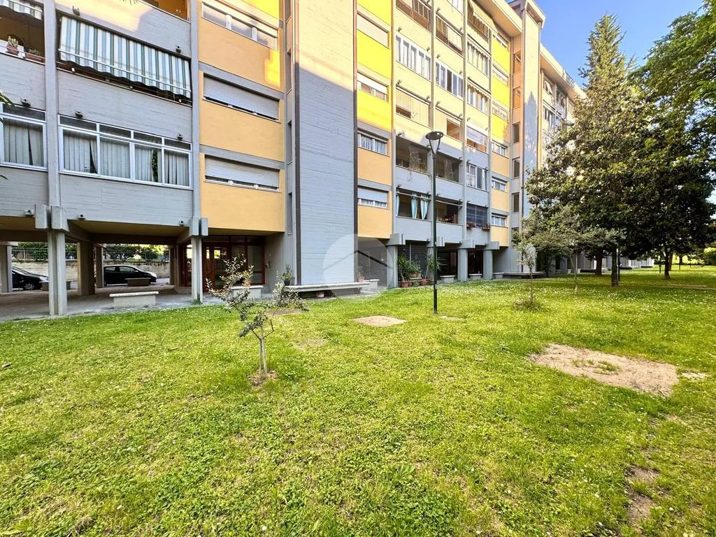 Jardin - Four-Bedroom Apartment with Balcony in Florence
