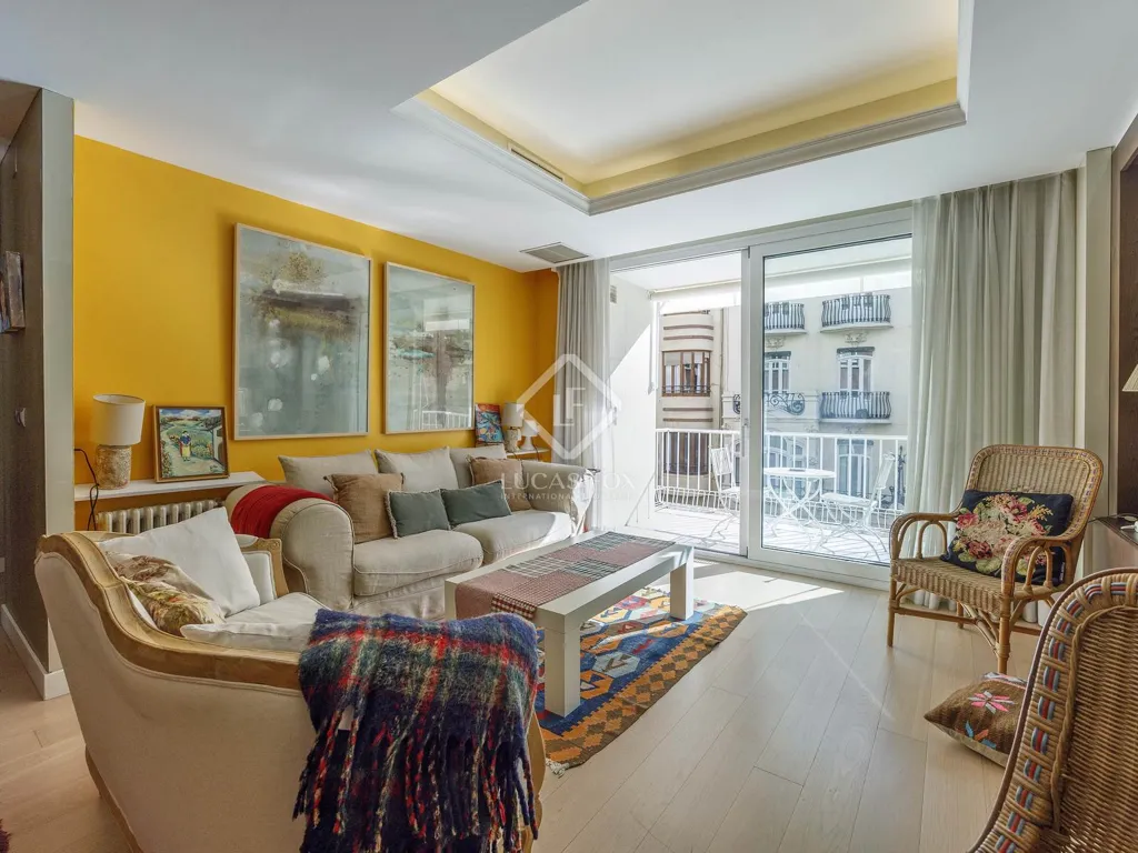 Living Room - Refurbished Apartment with Terrace in Valencia
