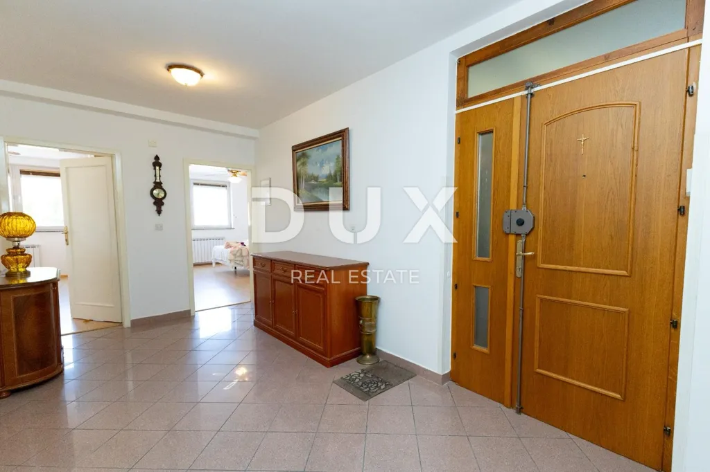 Entrée - Spacious Apartment with Balcony in Pula