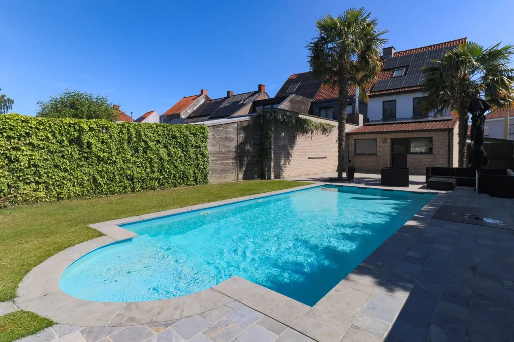 Bassein - Stylish House with Pool in Lendelede
