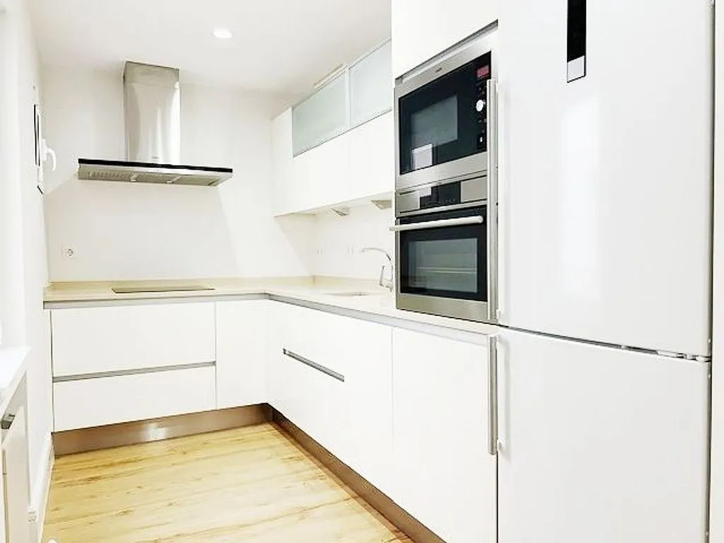 Köök - Modernised 1-Bedroom Flat with Elevator in Chamberí