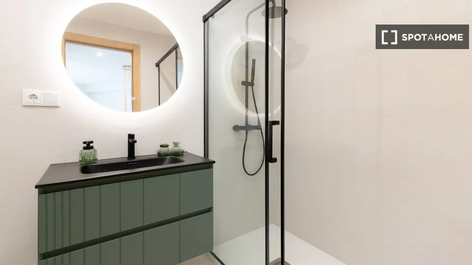 Salles de bain - Studio with Air Conditioning in Nou Moles, Valencia