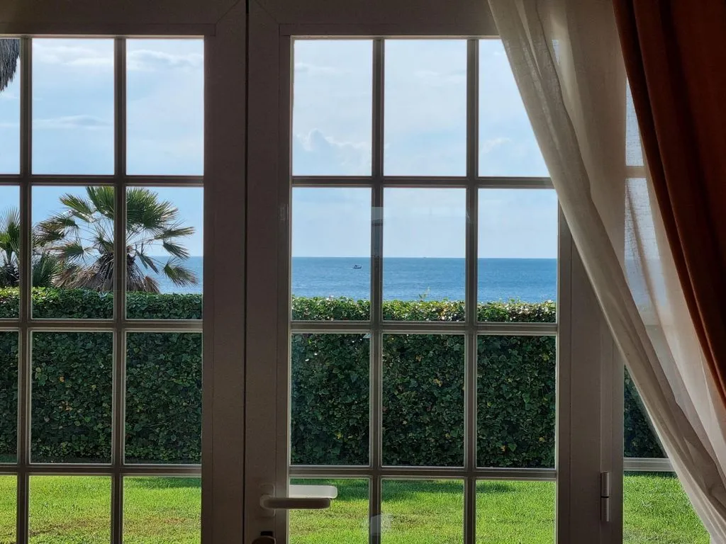 Toad - Chalet with Sea Views in L'Ametlla de Mar