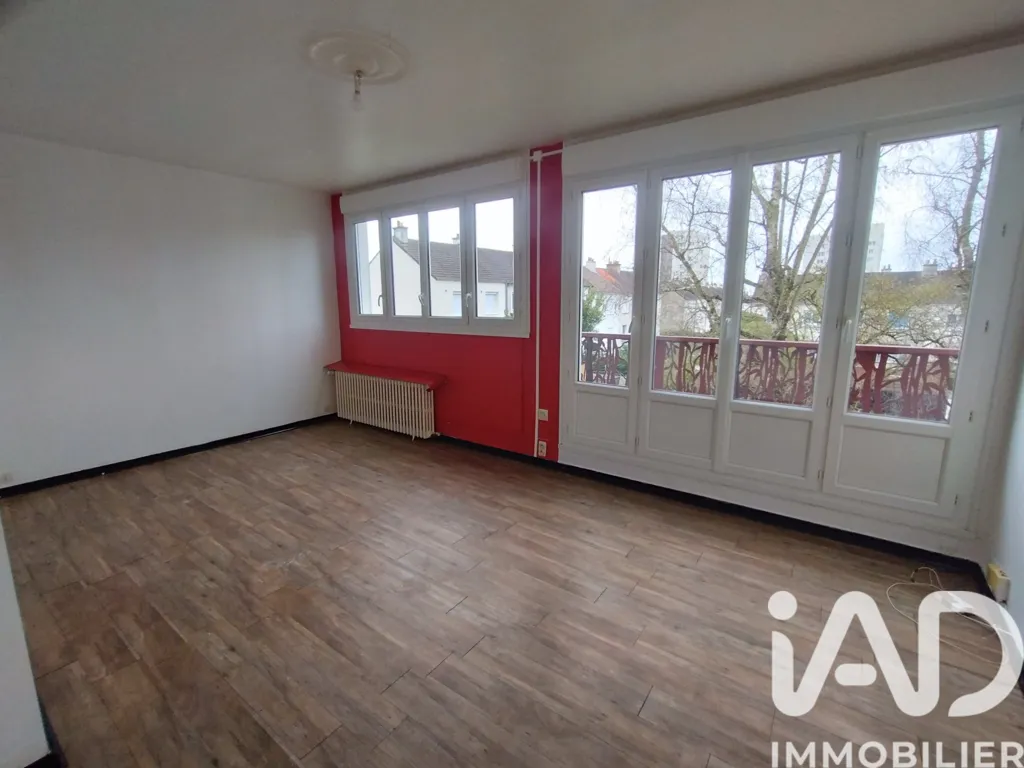 Toad - 3-Bedroom Apartment with Loggia in Le Mans