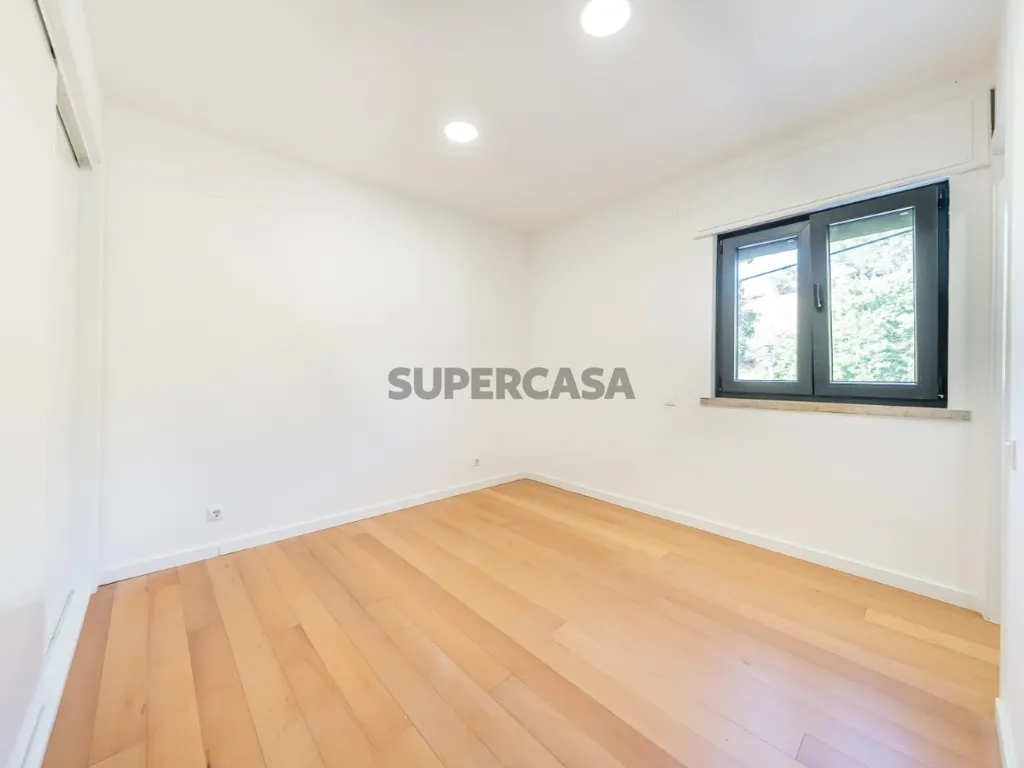 Toad - Luxury Detached House with Pool in Setúbal