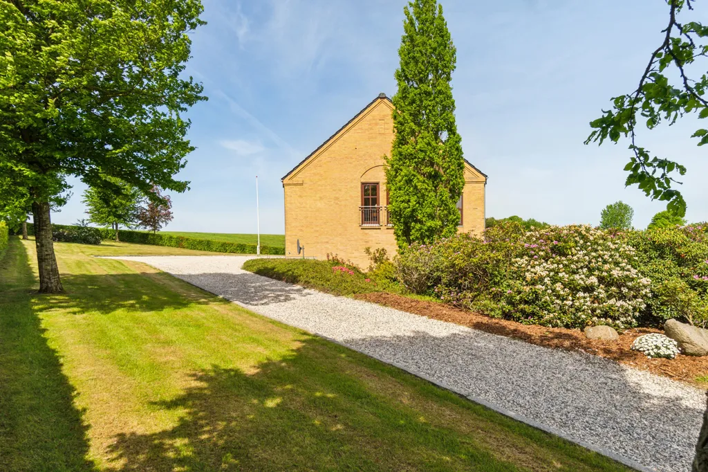 Aed - Distinctive House with Pool in Mellerup
