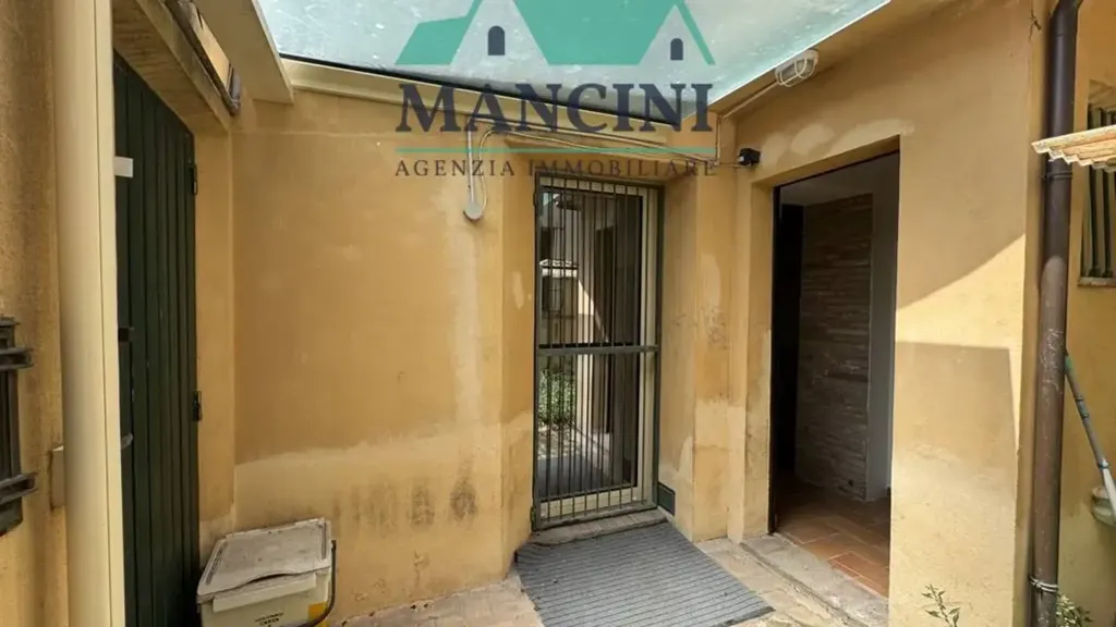Aed - Rustic House with Private Garden in Jesi