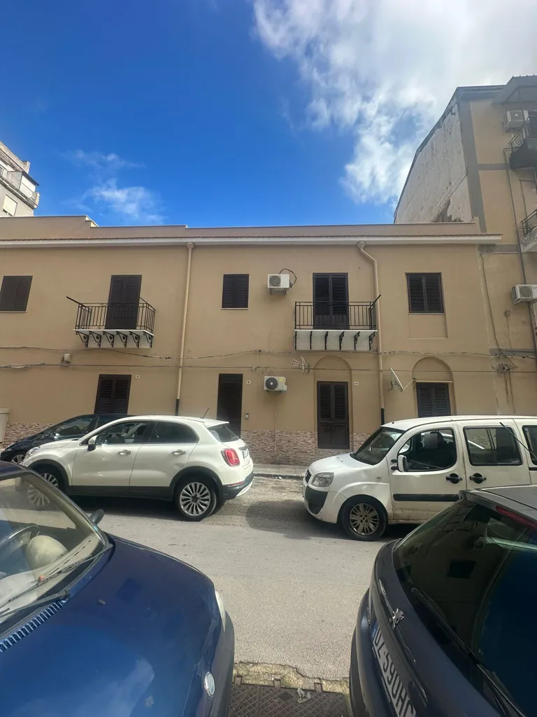 Exterior - Apartment with Balcony in Palermo