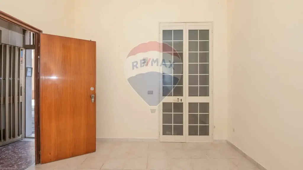 Esik - Ground Floor Apartment with Private Courtyard in Augusta