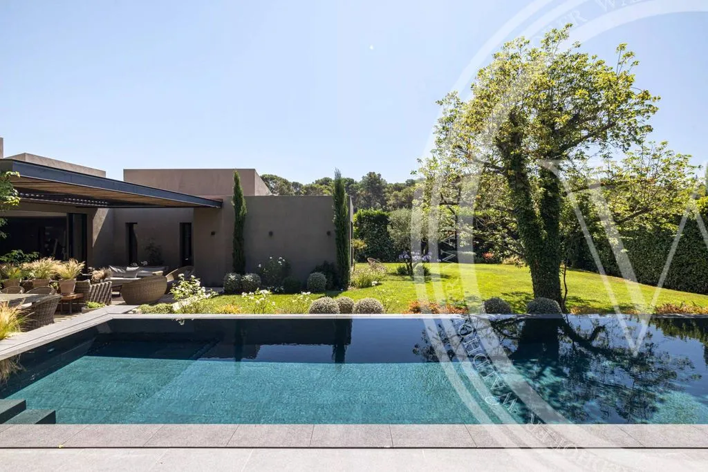 Piscina - Luxury Villa with Pool in Mougins