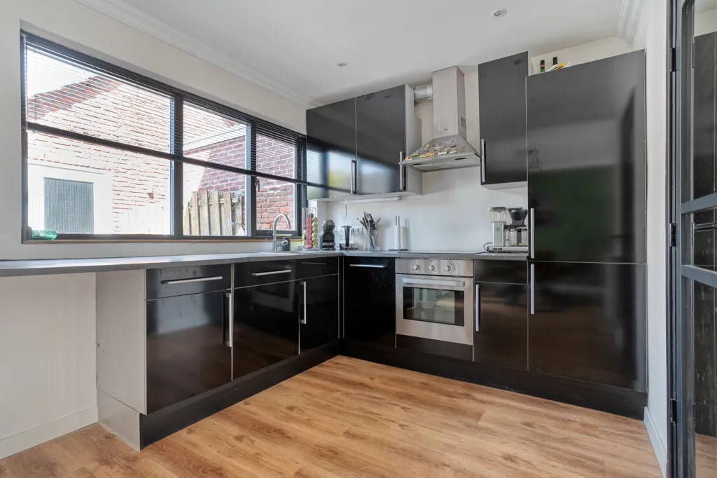 Cuisine - Modernised Semi-detached House with Garden in Almelo