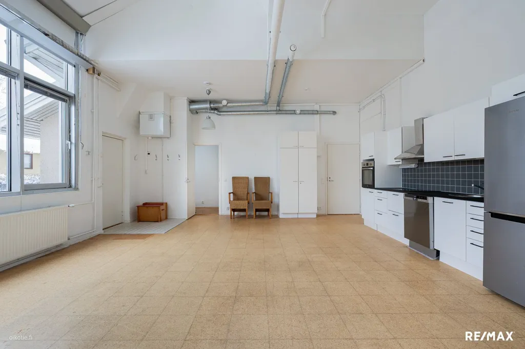 Cuisine - Loft-Style Apartment with Garden in Asemantaus
