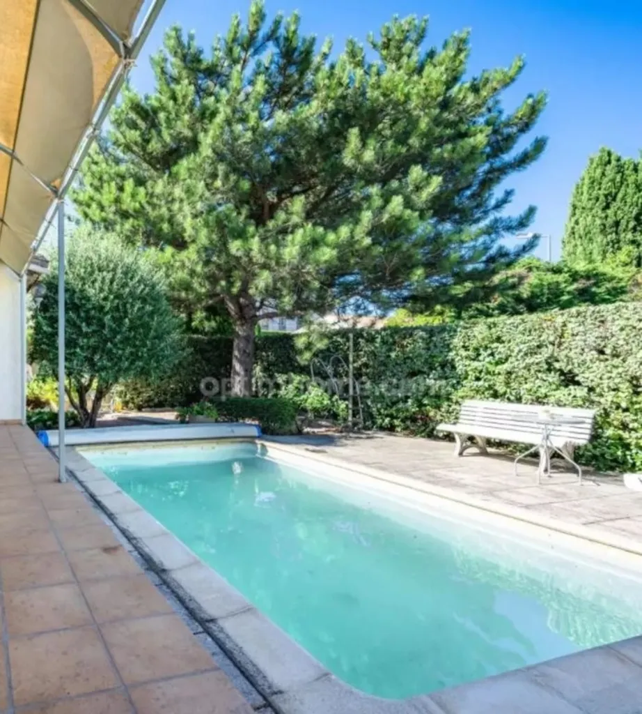 Bassein - Ground Floor House with Pool near Saint-Rémy-de-Provence