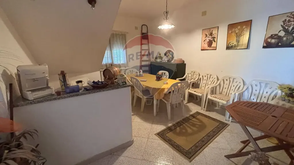 Salle à manger - Bifamiliar Villa with Garden in Caltanissetta