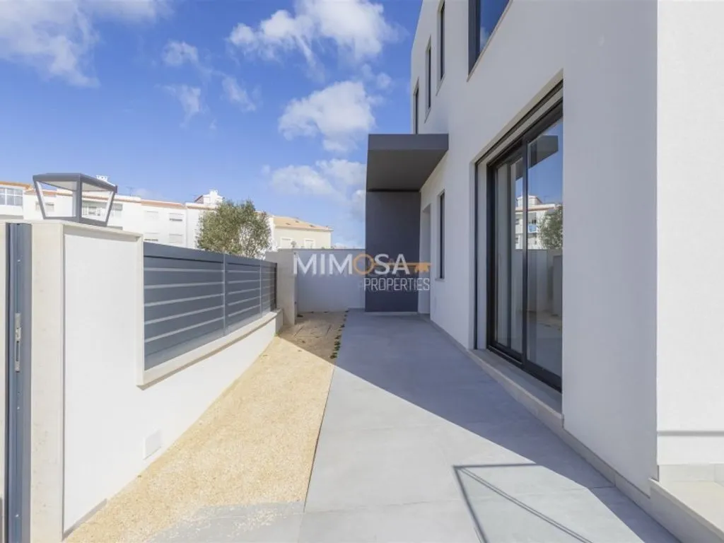 Välivaade - Contemporary Villa with Pool in Mexilhoeira Grande