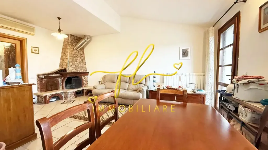 Sala da pranzo - Quadrilocale with Garden in Cecina