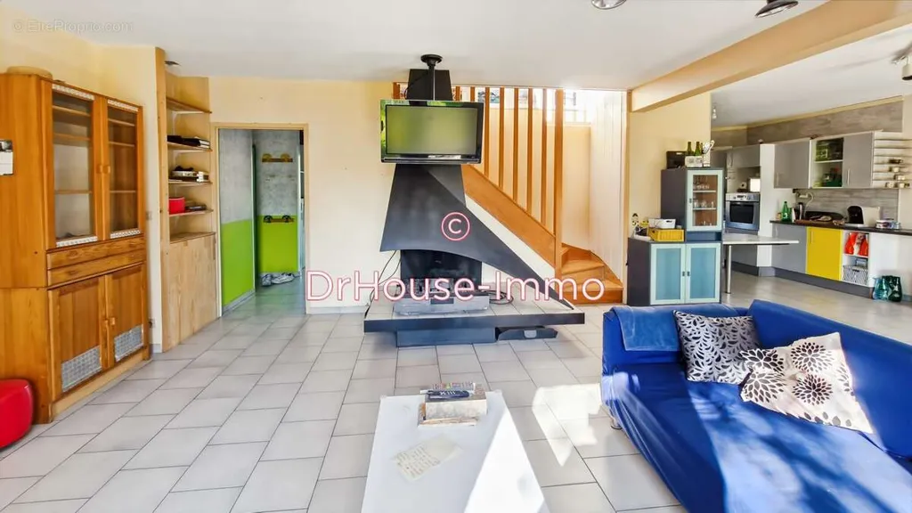 Séjour - Maison Moderne avec Terrasse à Achères