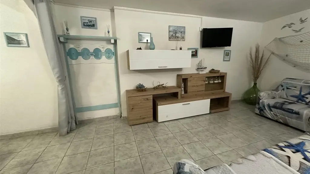 Elutuba - Beachfront Apartment in Borgo Saraceno, Finale Ligure
