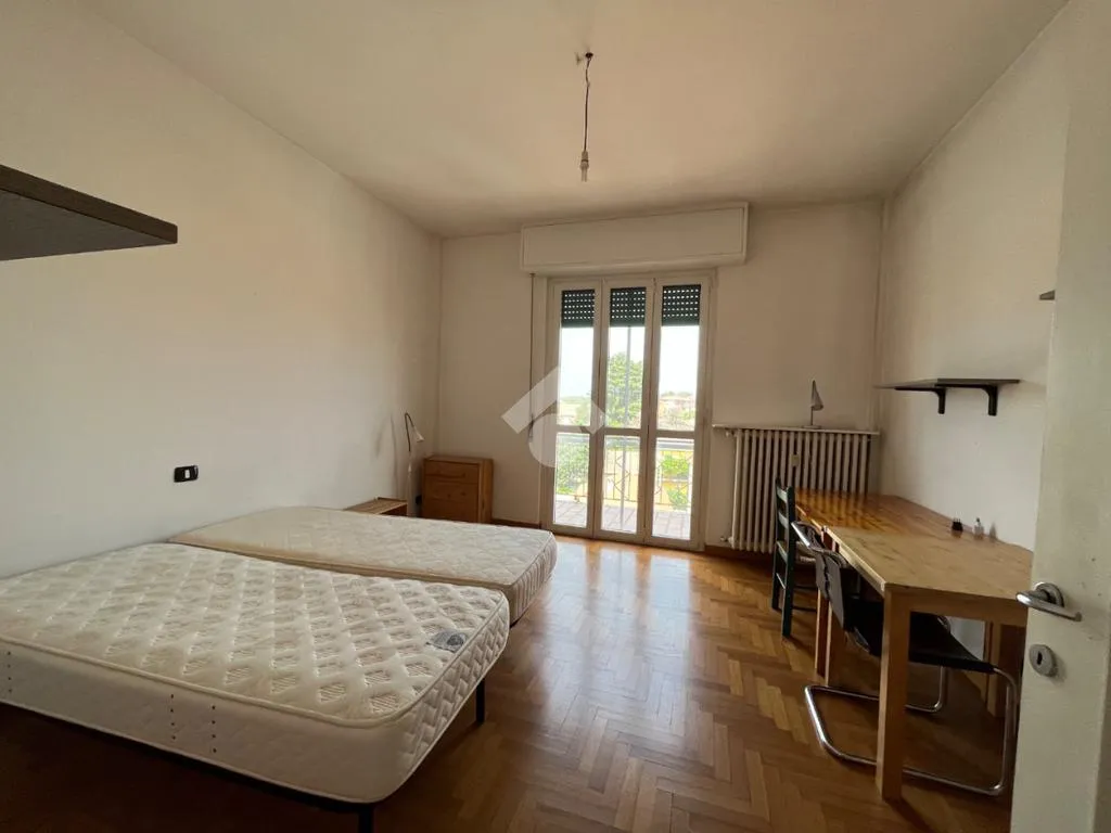 Chambres - Trilocale with Terrace in Pavia