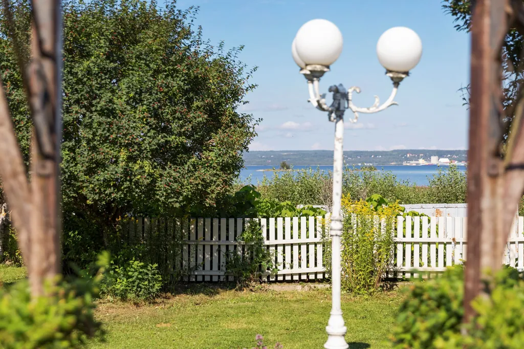 Jardin - Spacious Bungalow with Sea View in Alnö