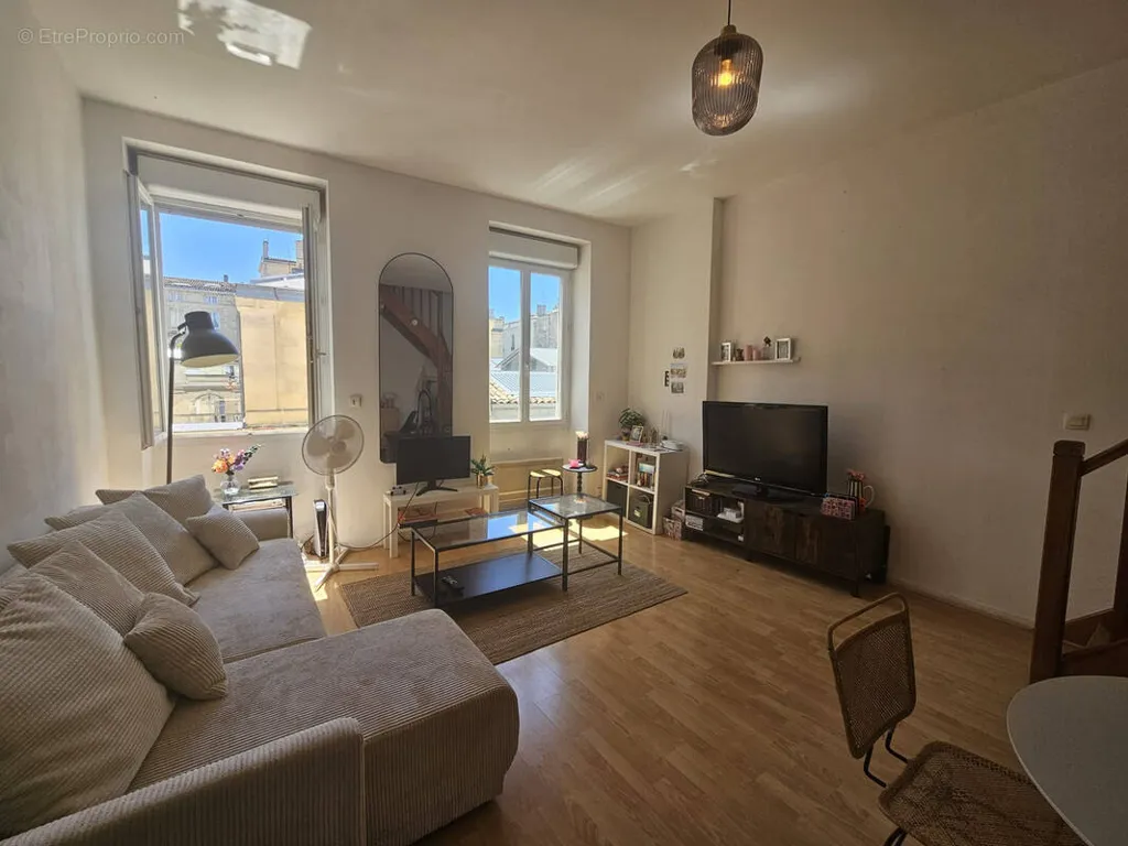 Elutuba - Duplex Apartment with Central Location in Bordeaux
