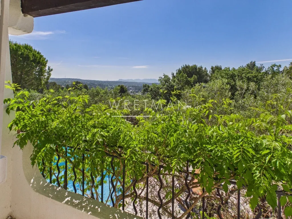 Terrass - Luxury Property with Two Villas in Draguignan