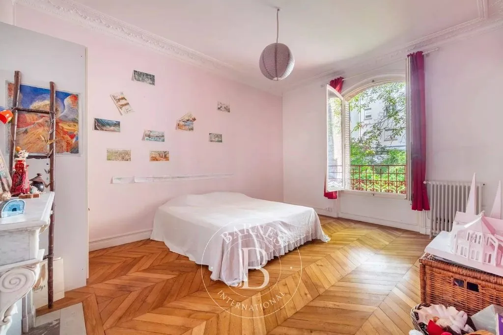 Magamistoad - Luxury Apartment with Garden in Paris