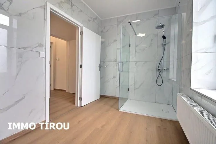 Salles de bain - Maison Rénovée avec Terrasse dans un Cadre Calme