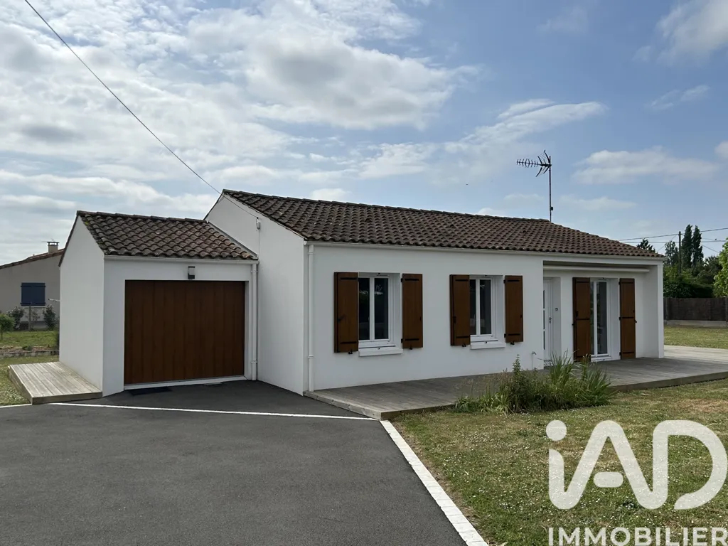 Extérieur - Maison de Plain-Pied avec Jardin Clos à Le Gua