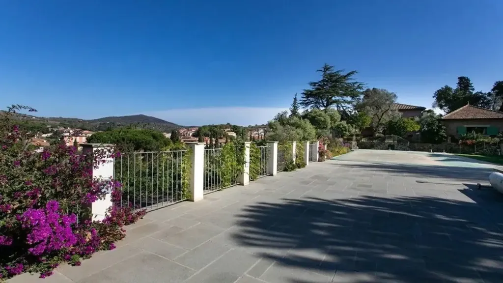 Terrass - Historic Villa with Pool in Porto Azzurro