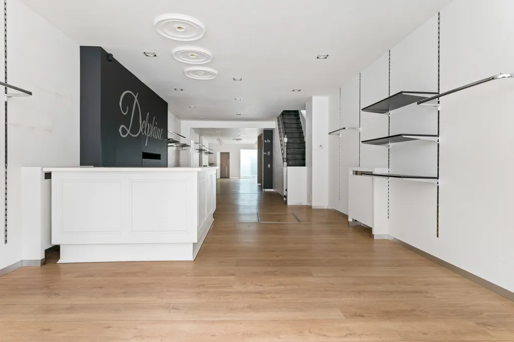 Toad - Commercial Shop with Storage/Wohn in Herentals Centre
