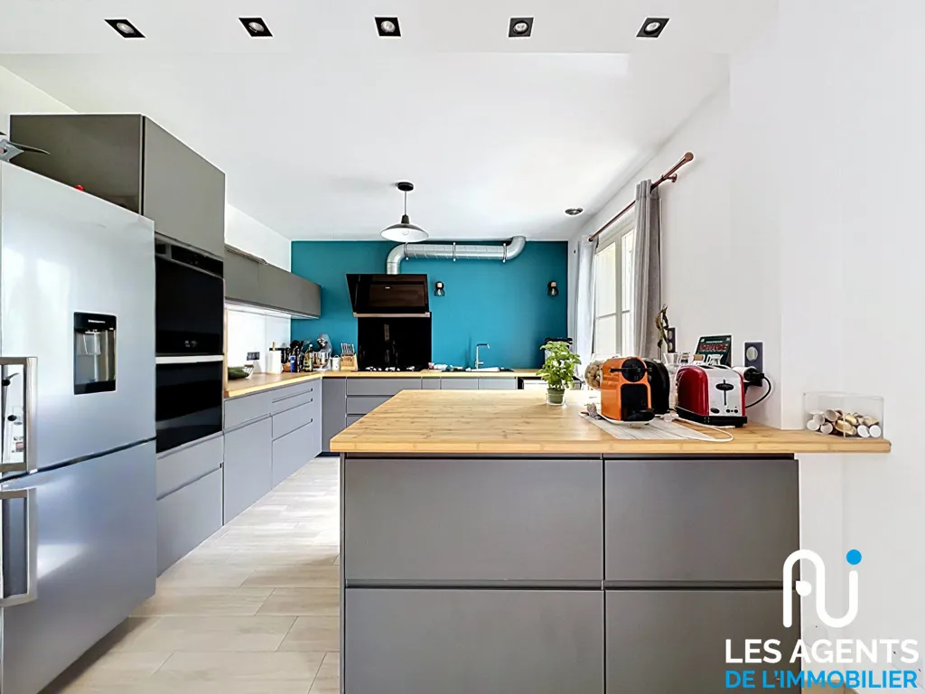 Kitchen - Contemporary House with Garden in Beaugency