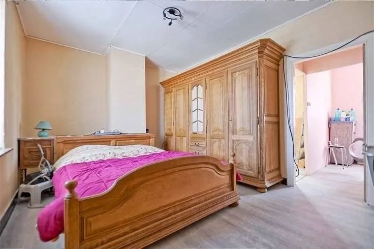 2 magamistoaga maja asukohas Aiseau