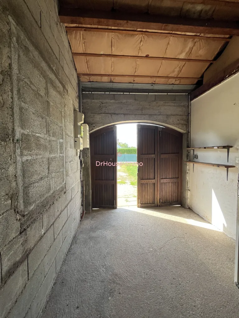 Garage - Maison avec Terrain Constructible à Dissay