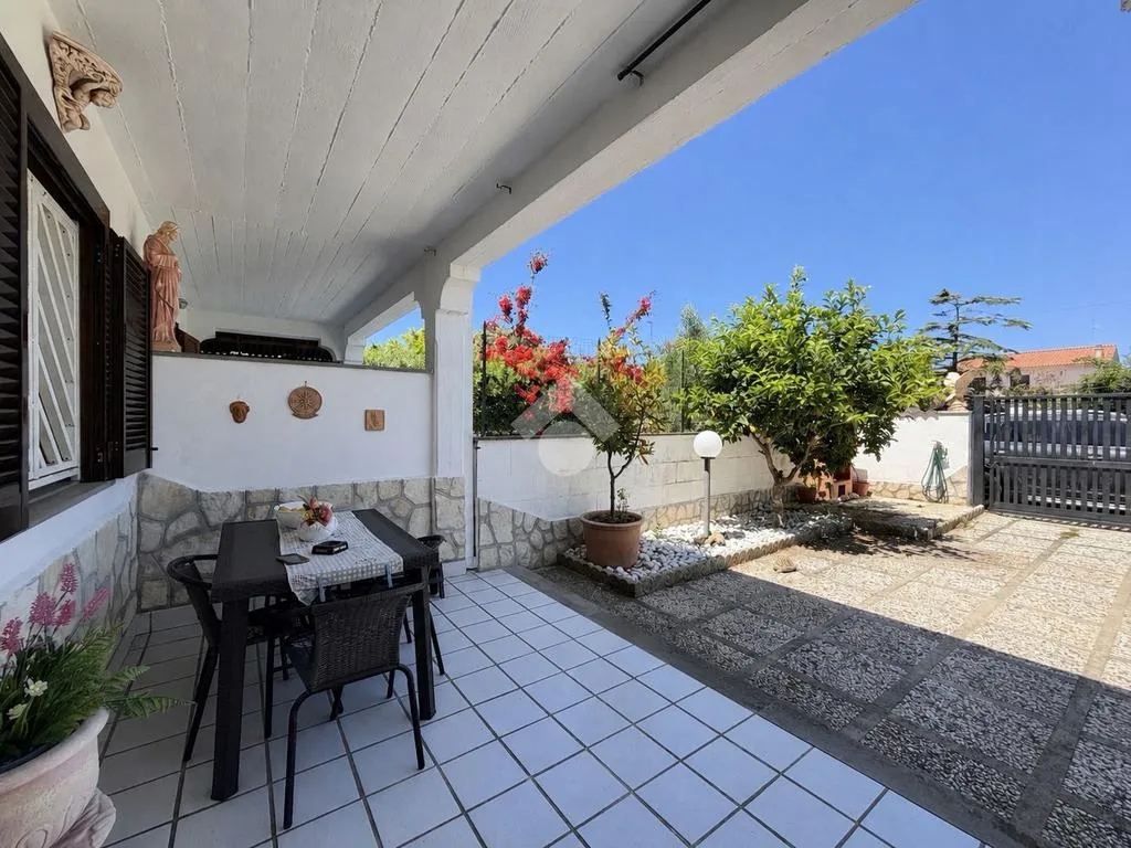 Terrass - Terraced Villa with Private Garden in Ardea