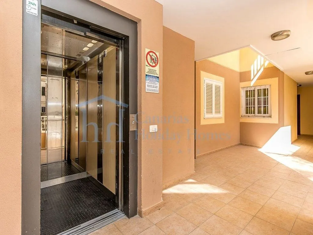 Esik - Duplex with Terrace and Pool in Palm-Mar