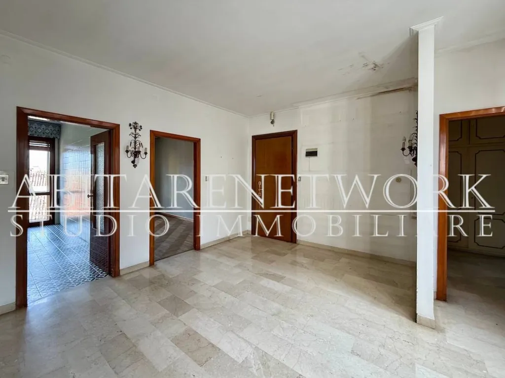 hallway_entrance